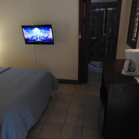 Playa Negra Guesthouse Кахуита Стая снимка