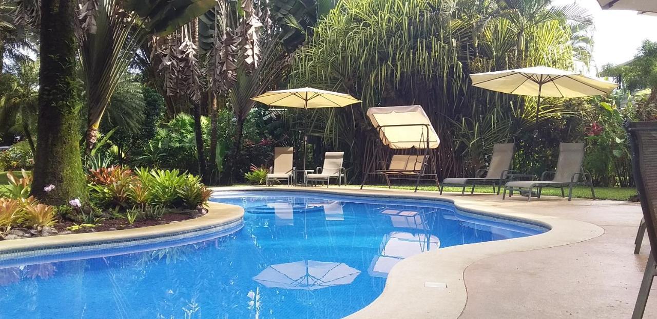 Playa Negra Guesthouse Кахуита Екстериор снимка