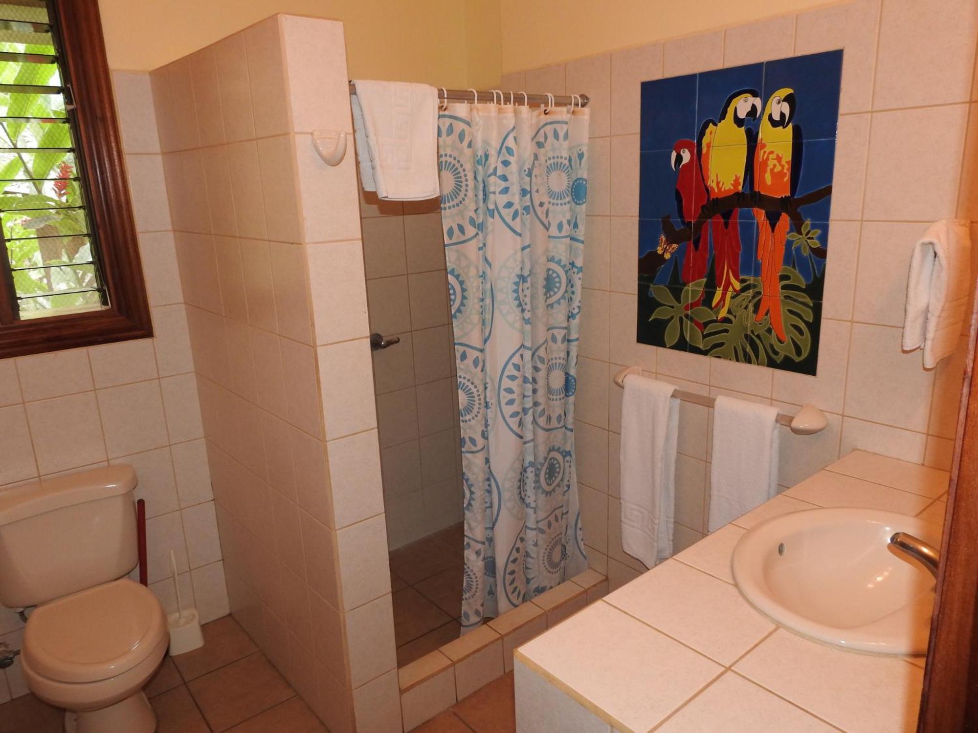 Playa Negra Guesthouse Кахуита Екстериор снимка