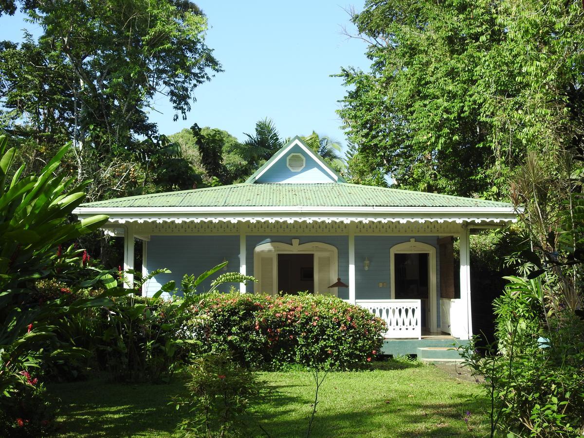 Playa Negra Guesthouse Кахуита Екстериор снимка
