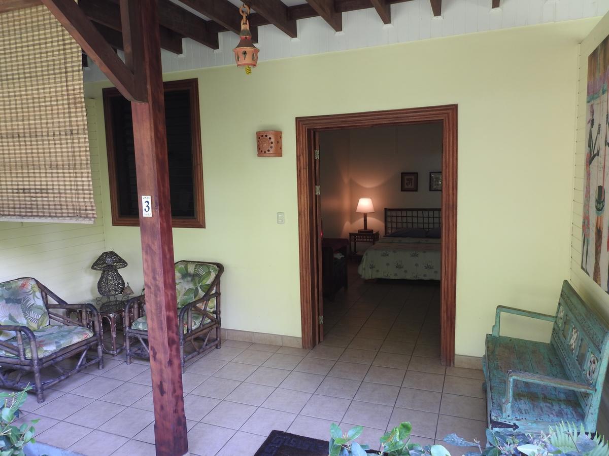 Playa Negra Guesthouse Кахуита Екстериор снимка