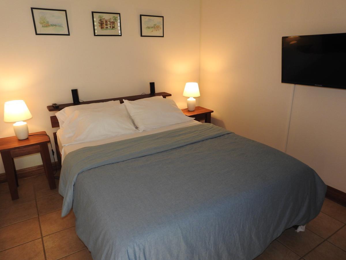 Playa Negra Guesthouse Кахуита Екстериор снимка
