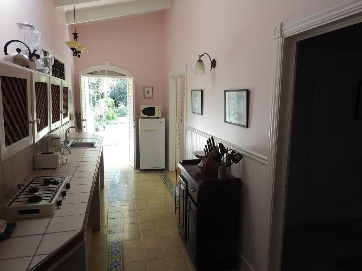 Playa Negra Guesthouse Кахуита Екстериор снимка