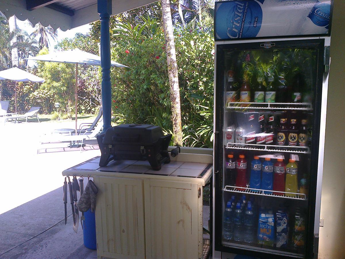 Playa Negra Guesthouse Кахуита Екстериор снимка