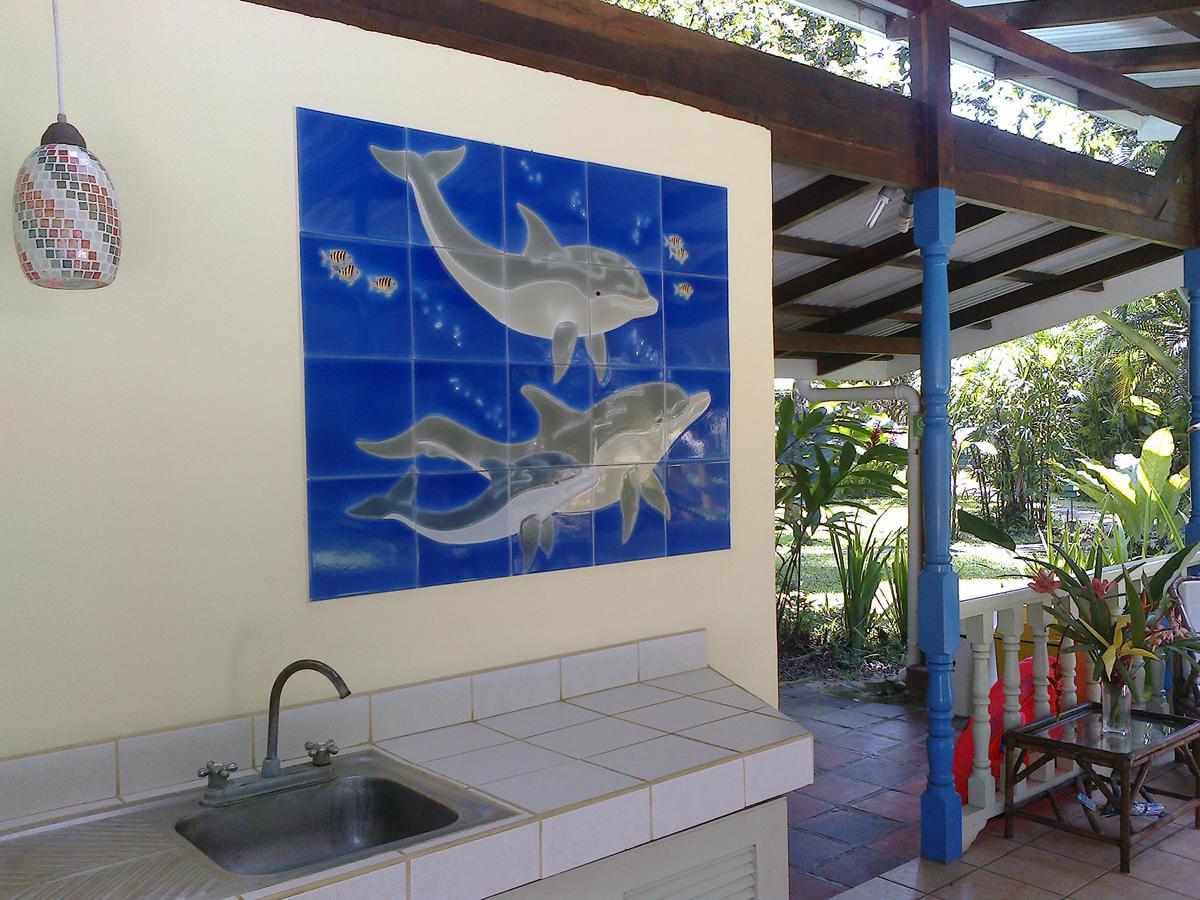 Playa Negra Guesthouse Кахуита Екстериор снимка