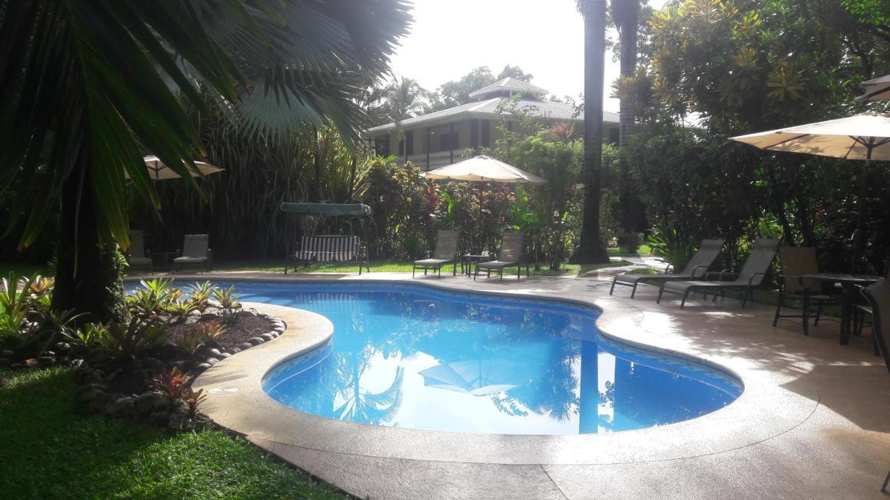 Playa Negra Guesthouse Кахуита Екстериор снимка