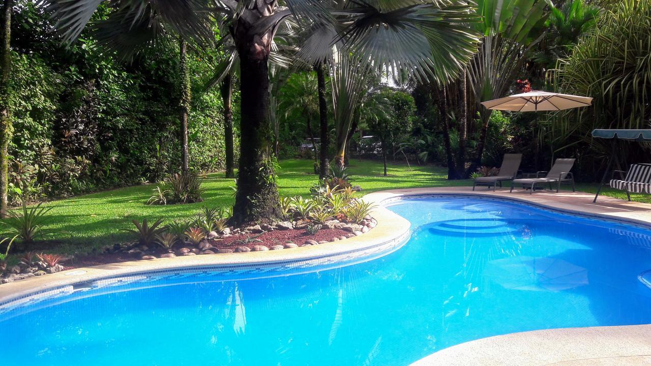Playa Negra Guesthouse Кахуита Екстериор снимка